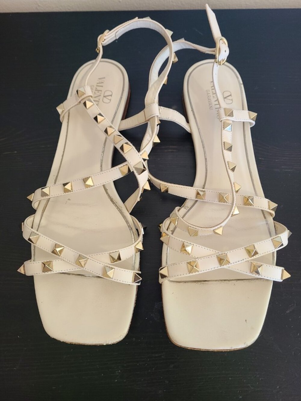 VALENTINO Rockstud Sandals Shoes Cream Leather size 40